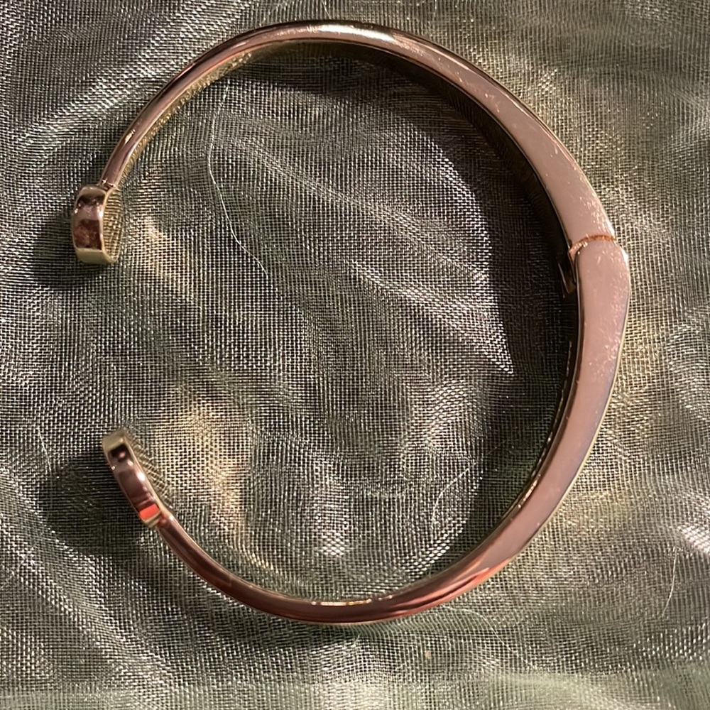Kate ♠️ Spade bracelet bangle gold green hinged euc - Picture 10 of 11
